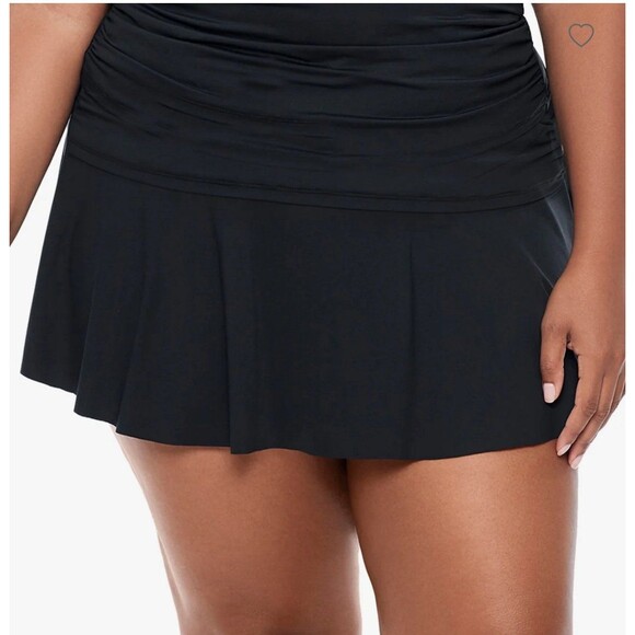 Women's Plus Size Beach Club Solids Ruffle Swim Skirt - Picture 4 of 4